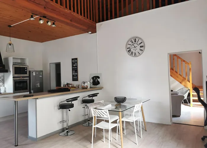 בית נופש Chez Alex Et Sophie Louzac-Saint-Andre